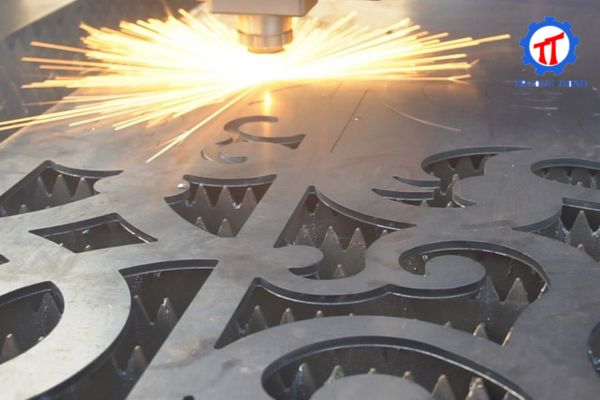 What is a CNC Cutting Machine? Structure and Applications