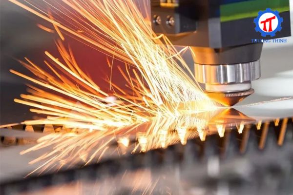 What is a metal laser cutting machine? Popular types of machines used today