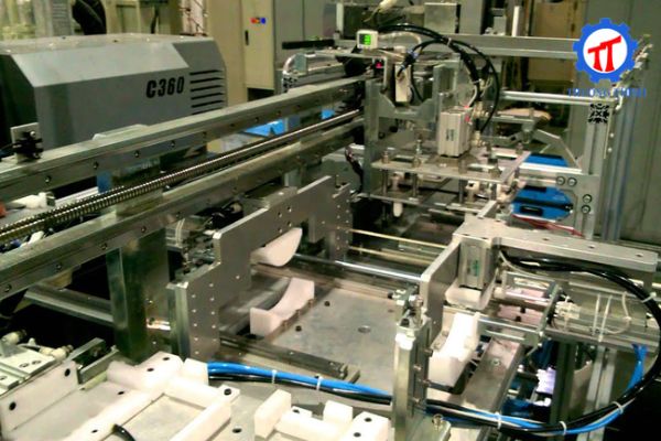 Tin tức cơ khí 2026: Robot gia công cơ khí đang thay đổi ngành sản xuất